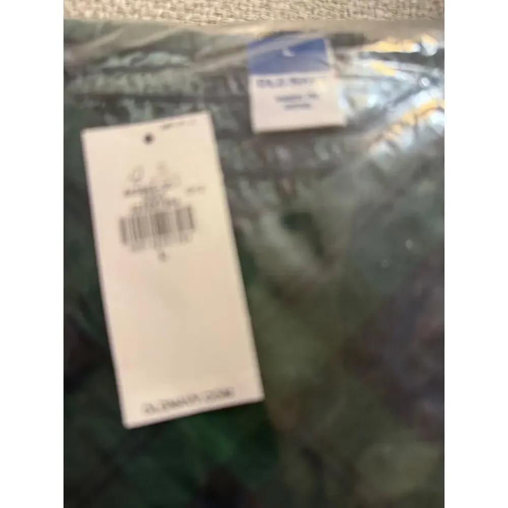 Old Navy green plaid Puff-Sleeve Plaid Poplin Peplum Top